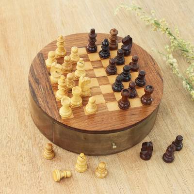 Battle of the Minds Handmade Portable Wooden Chess Set - Quick Ship - Puzzlicious.com